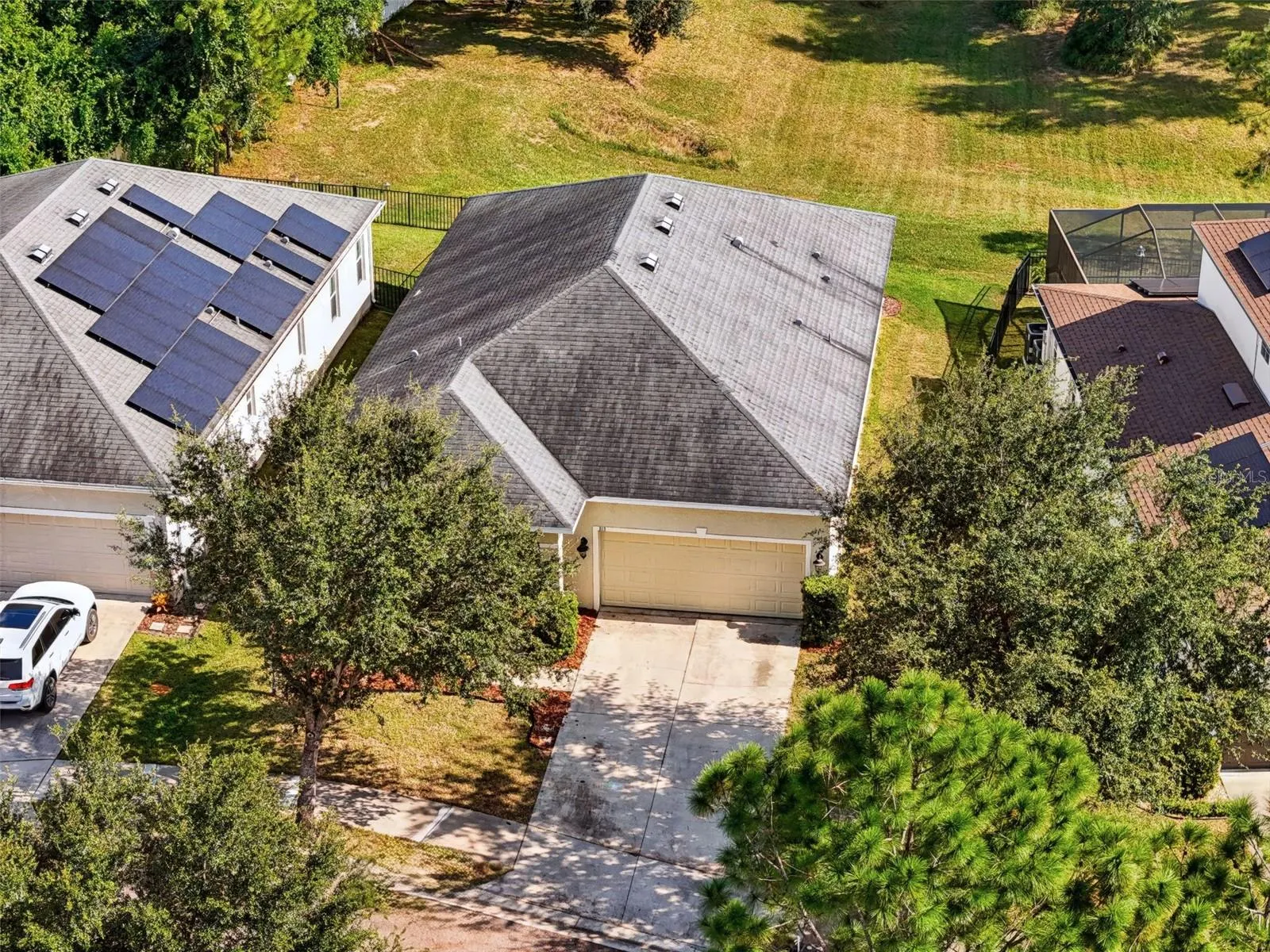 313 ROXBURY CROSSING CT