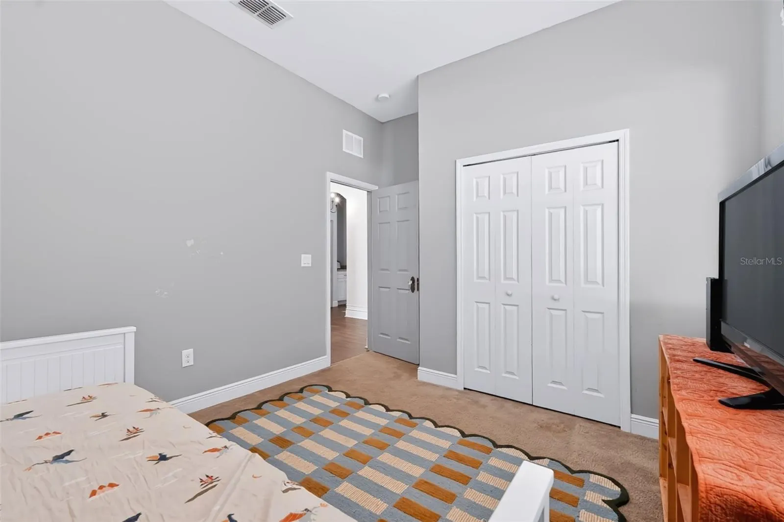 313 ROXBURY CROSSING CT