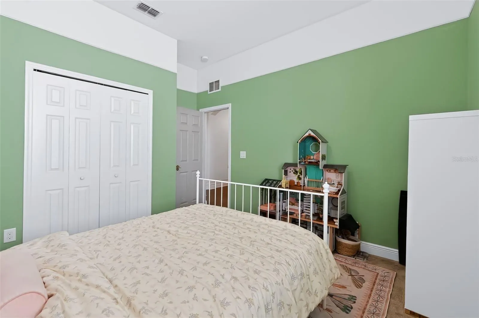 313 ROXBURY CROSSING CT
