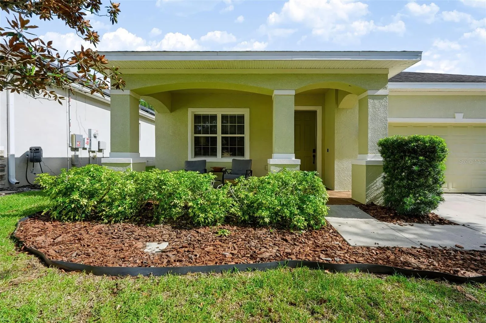 313 ROXBURY CROSSING CT