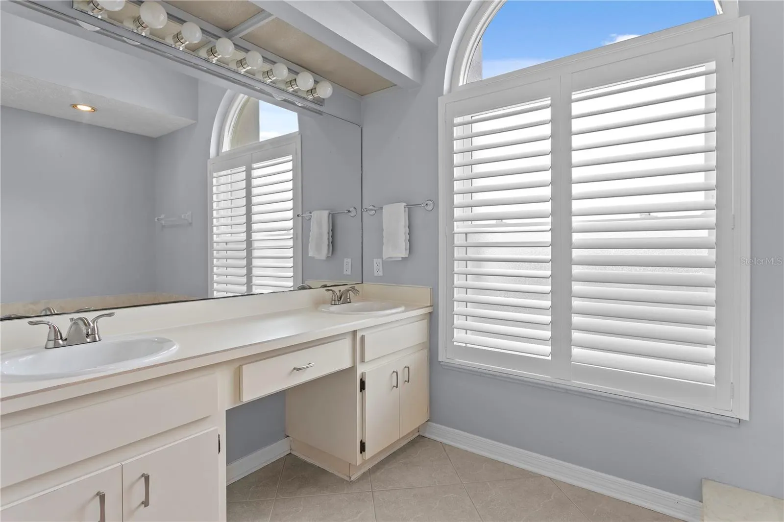 2307 MARSEILLE CT