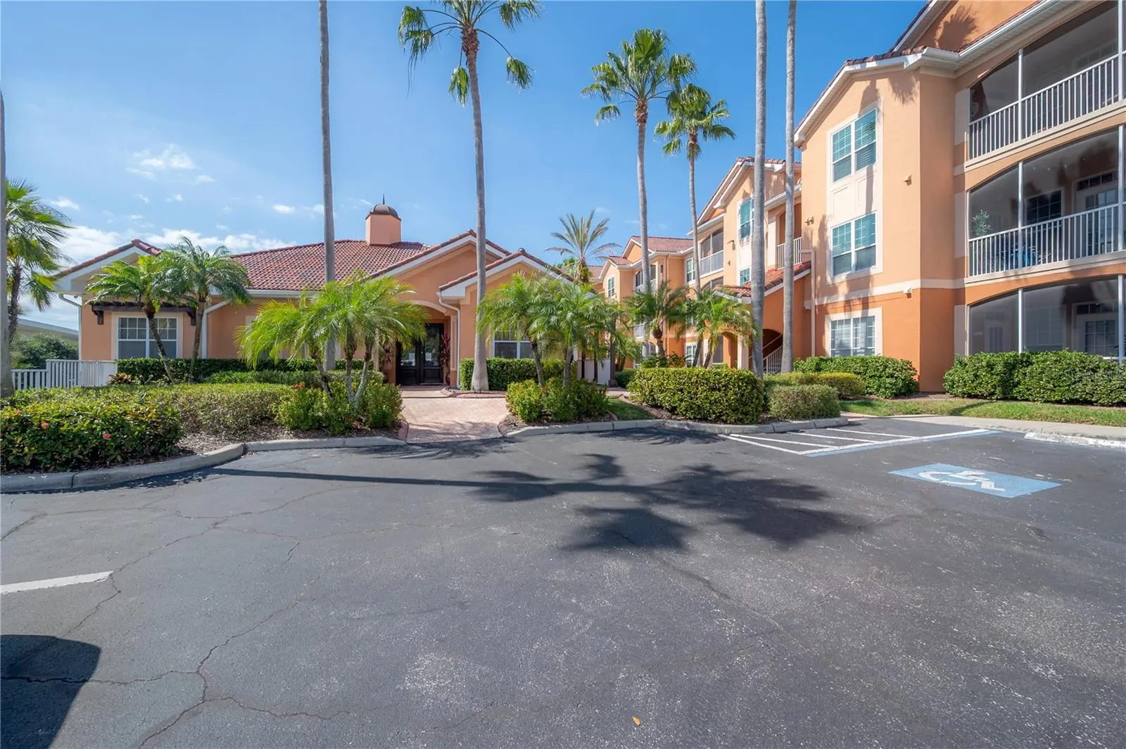 5000 CULBREATH KEY WAY #7-702 #7-702