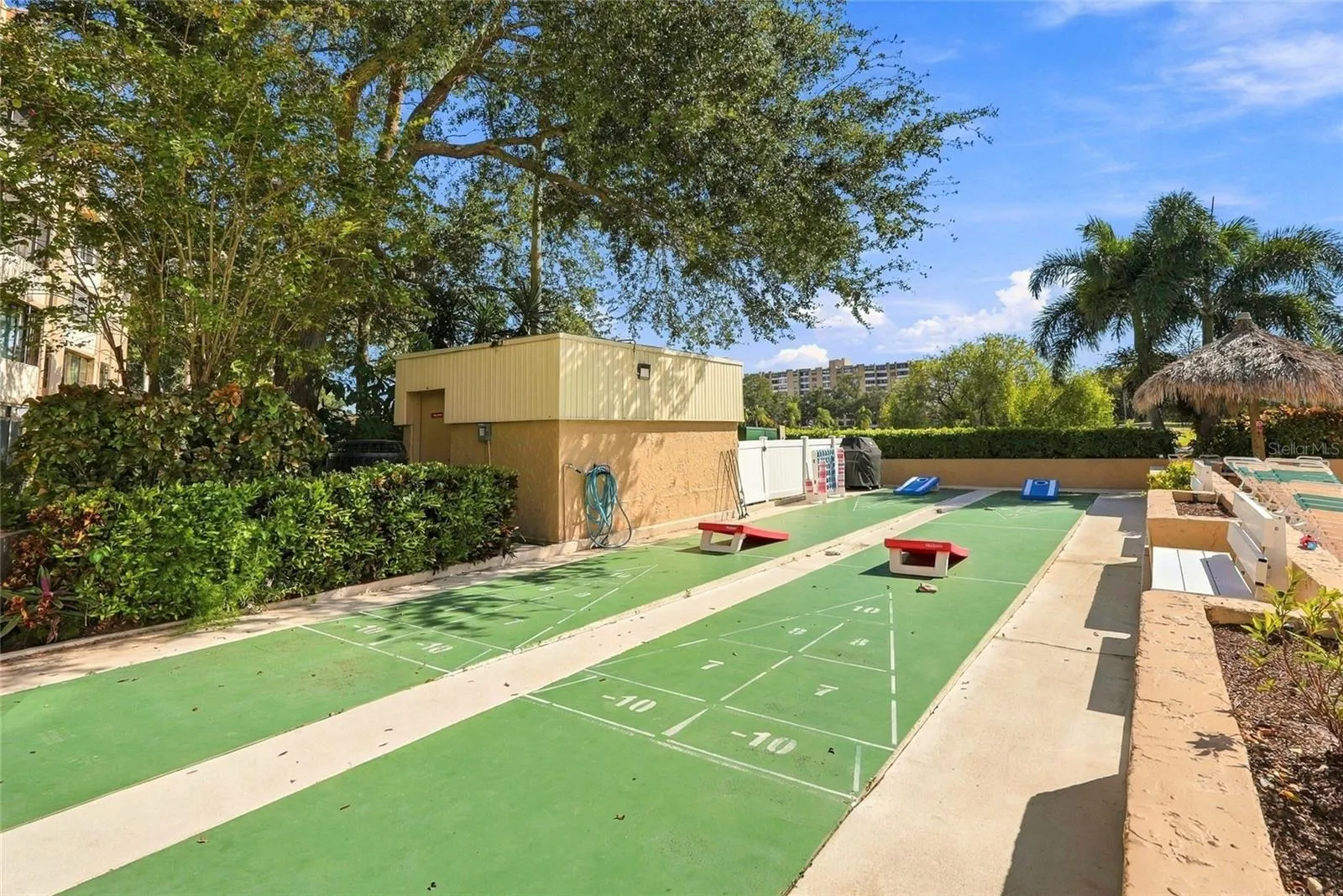 2616 COVE CAY DR #906 #906