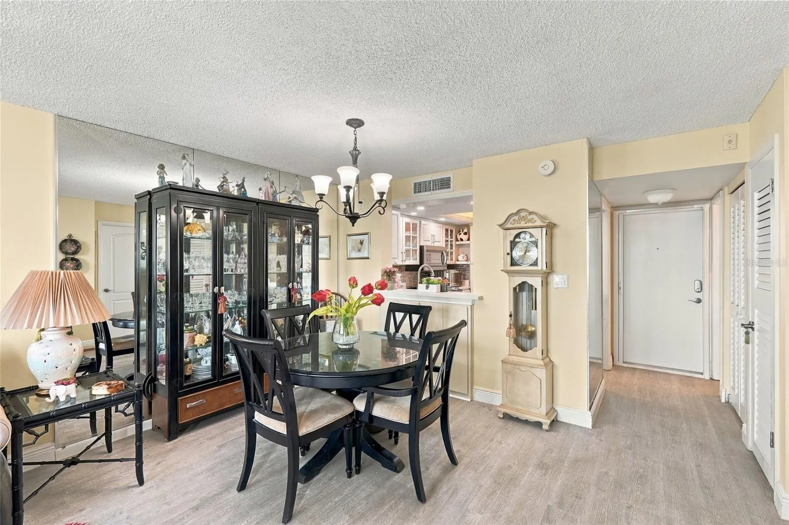 2616 COVE CAY DR #906 #906