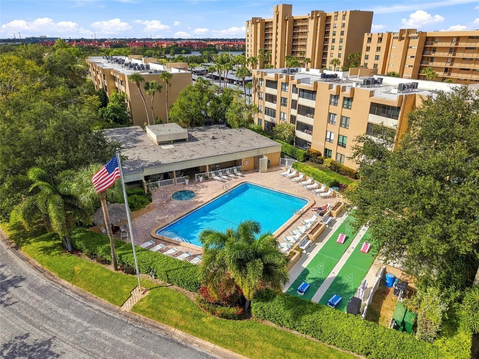 2616 COVE CAY DR #906 #906