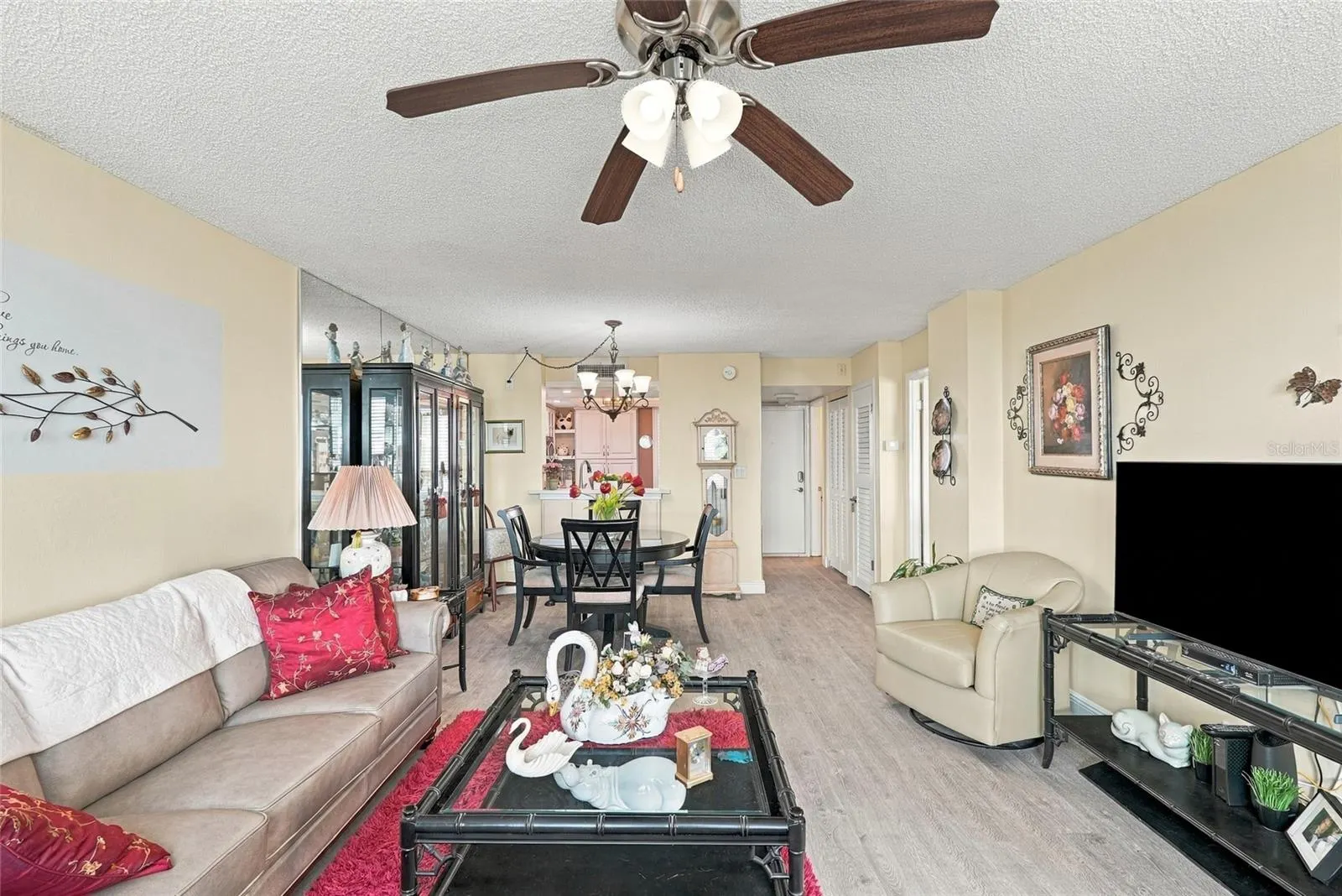 2616 COVE CAY DR #906 #906