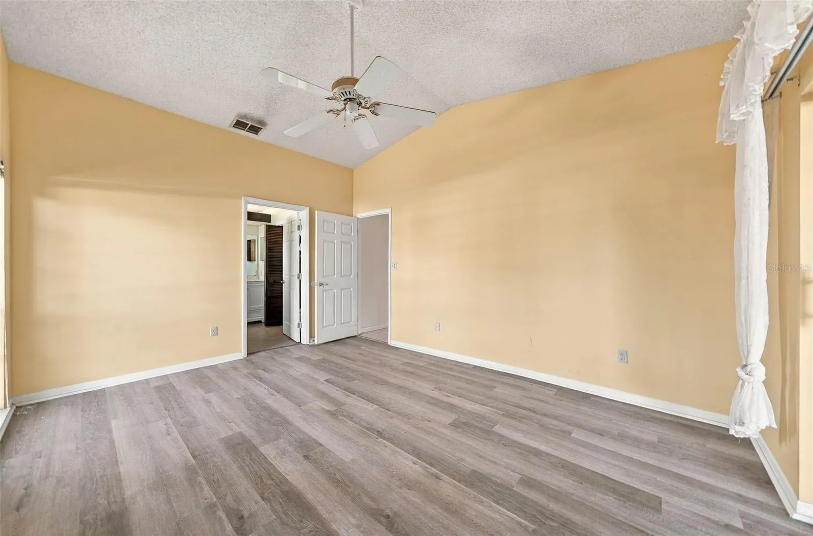 4301 ELLENVILLE PL