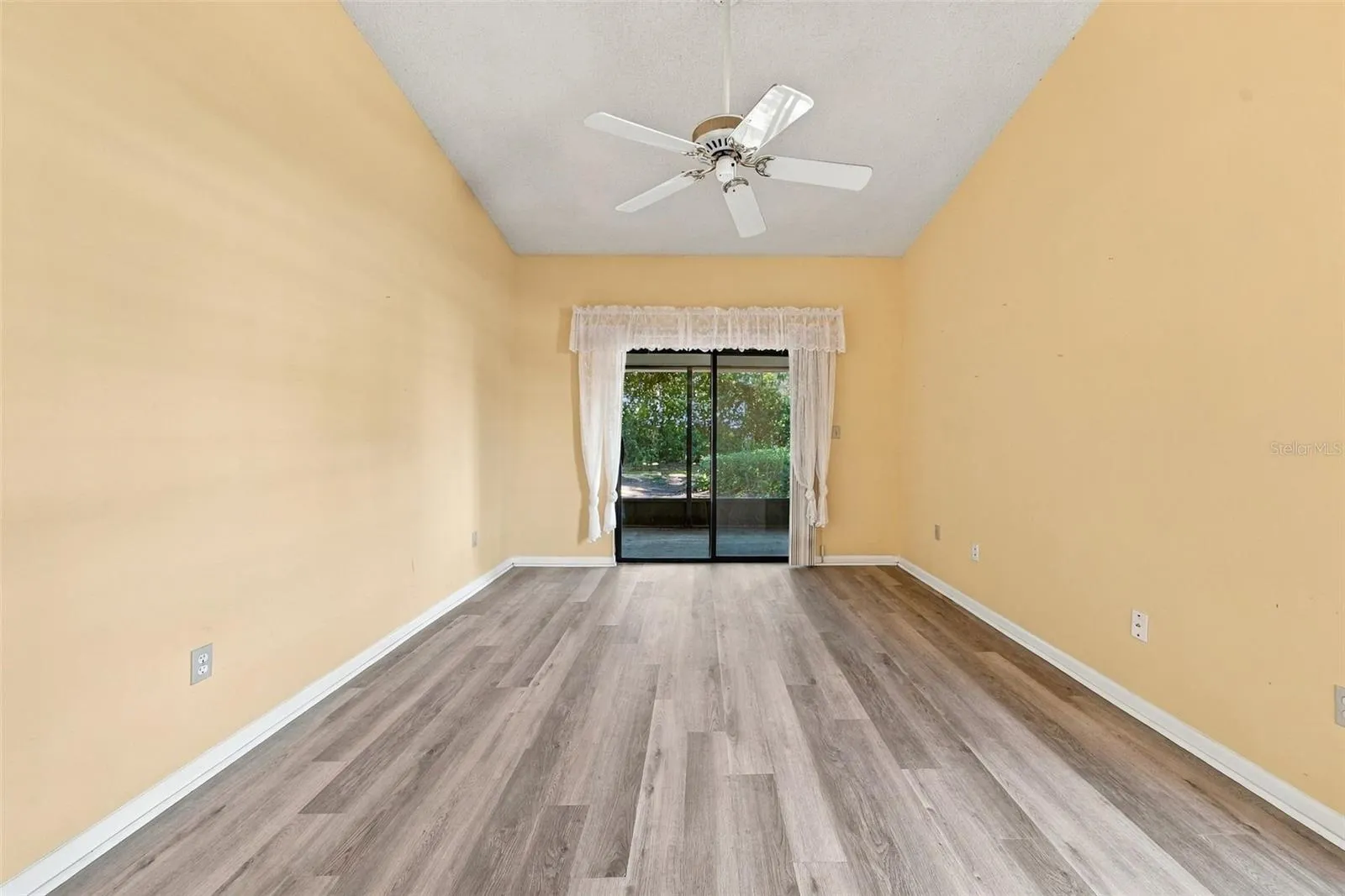 4301 ELLENVILLE PL