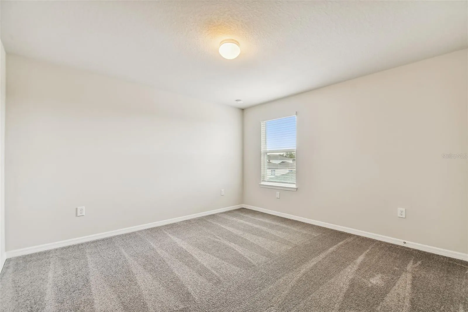 11137 SYCAMORE GLEN LOOP