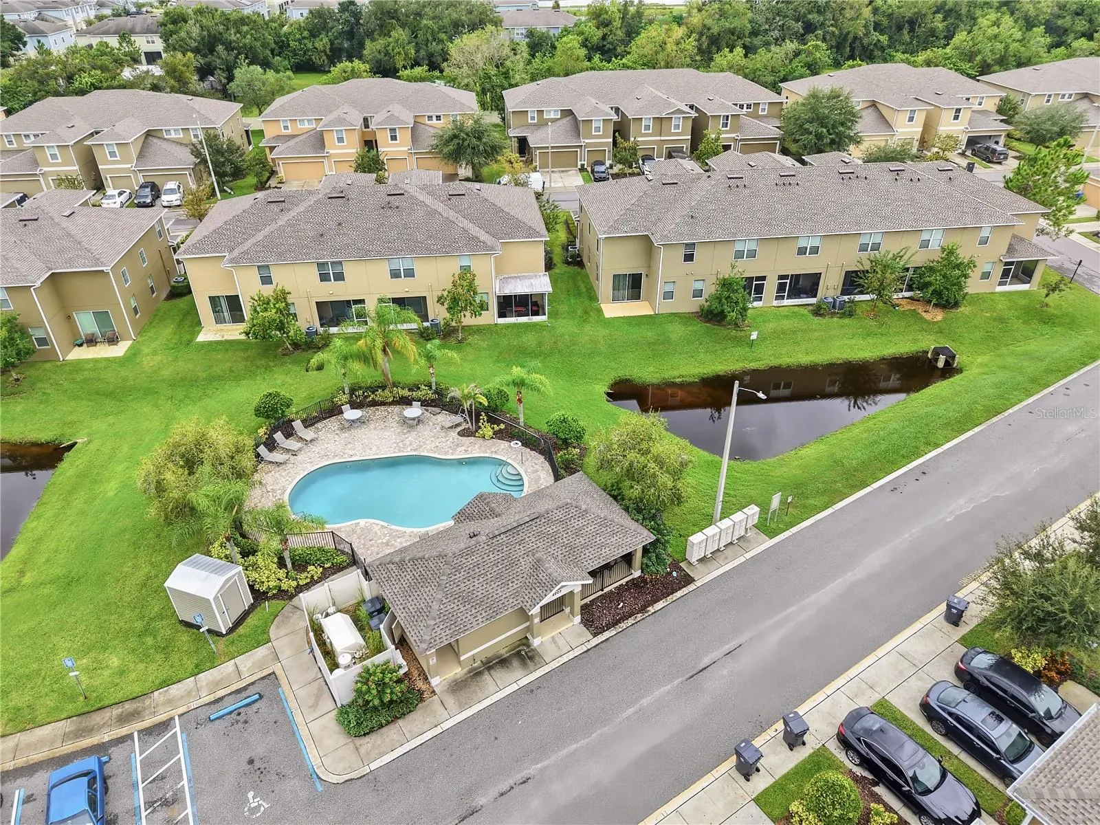 2224 LENNOX DALE LN