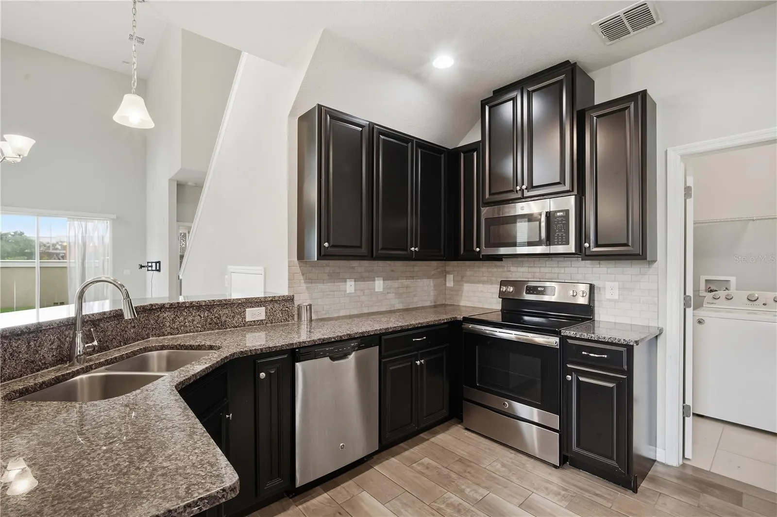 2224 LENNOX DALE LN
