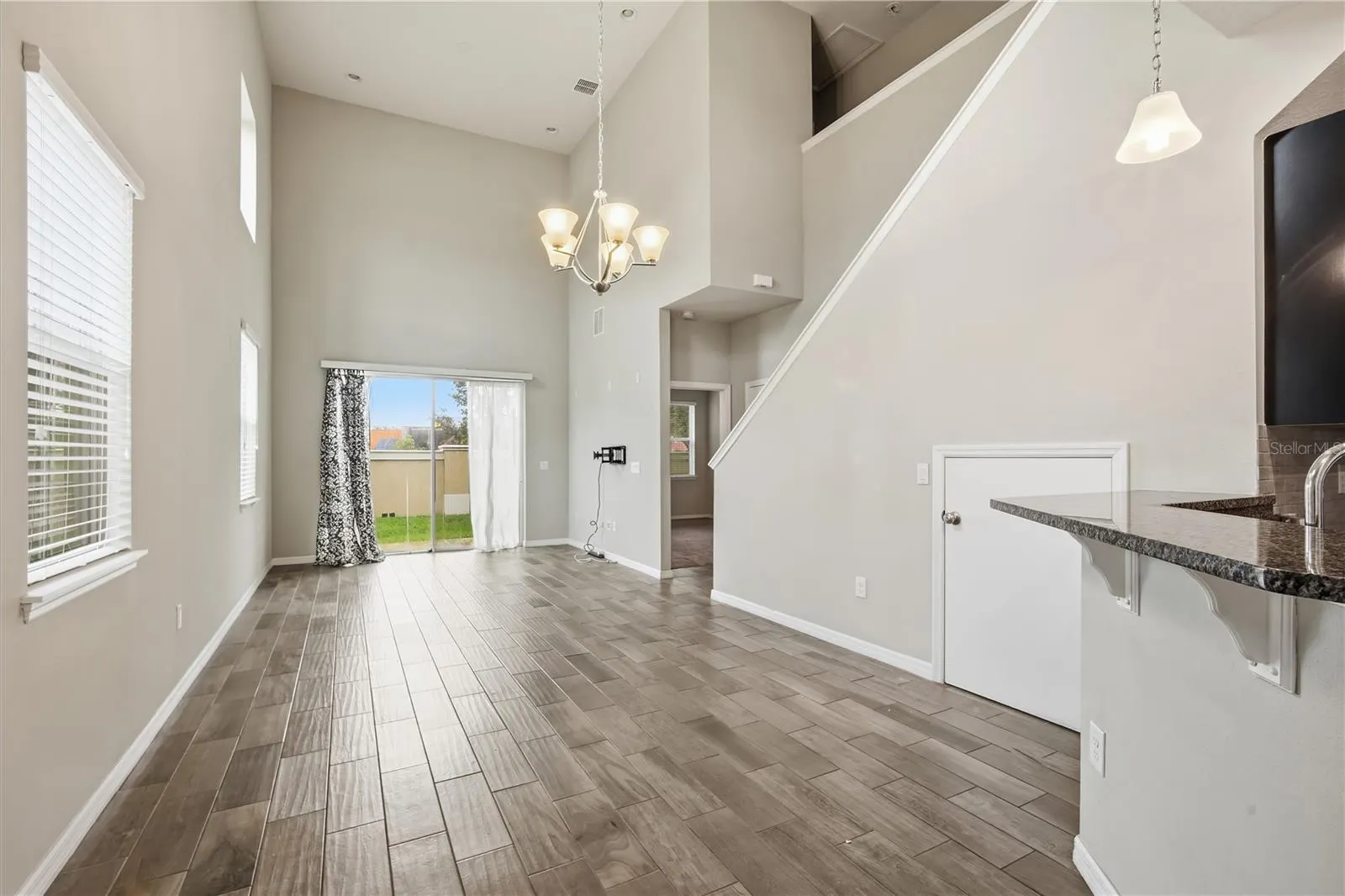 2224 LENNOX DALE LN