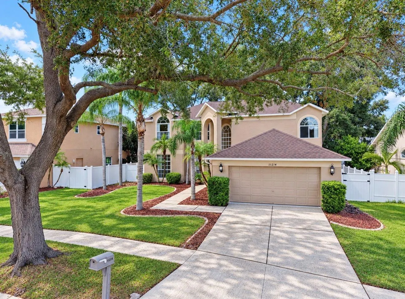 11214 LONGBROOKE DR