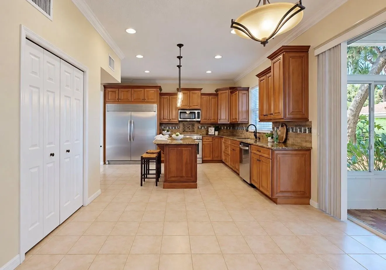 11214 LONGBROOKE DR