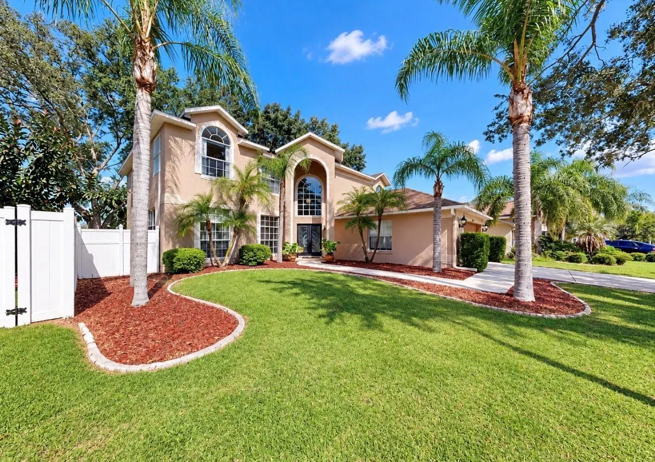 11214 LONGBROOKE DR