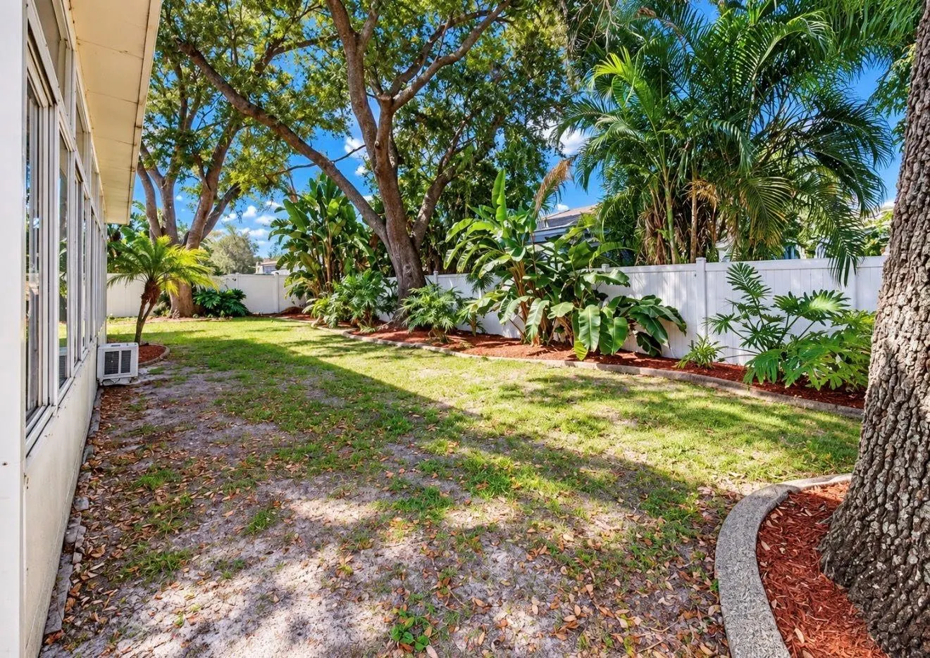 11214 LONGBROOKE DR