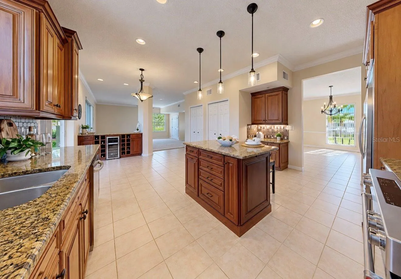 11214 LONGBROOKE DR