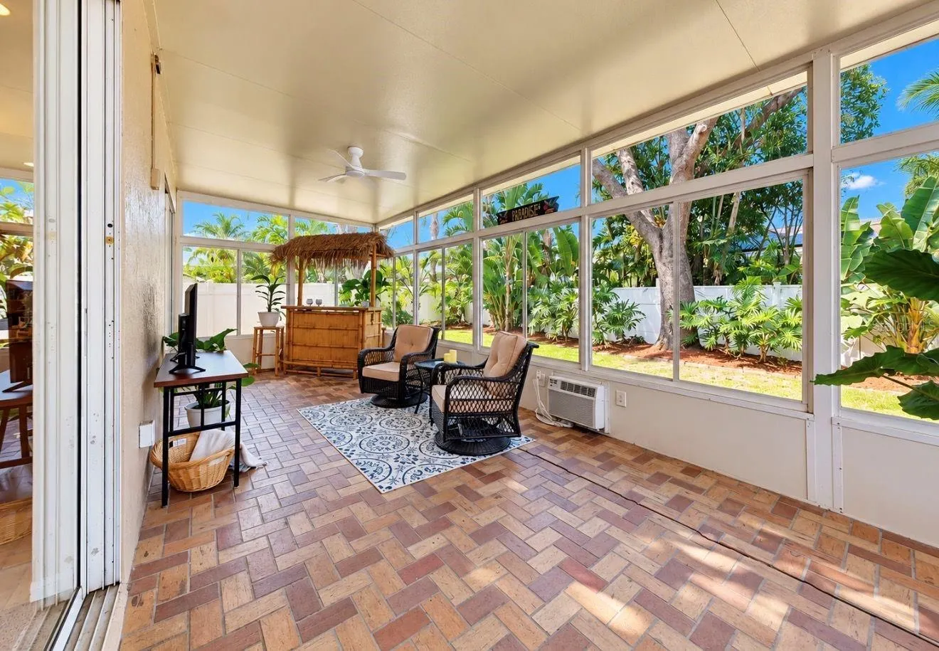 11214 LONGBROOKE DR