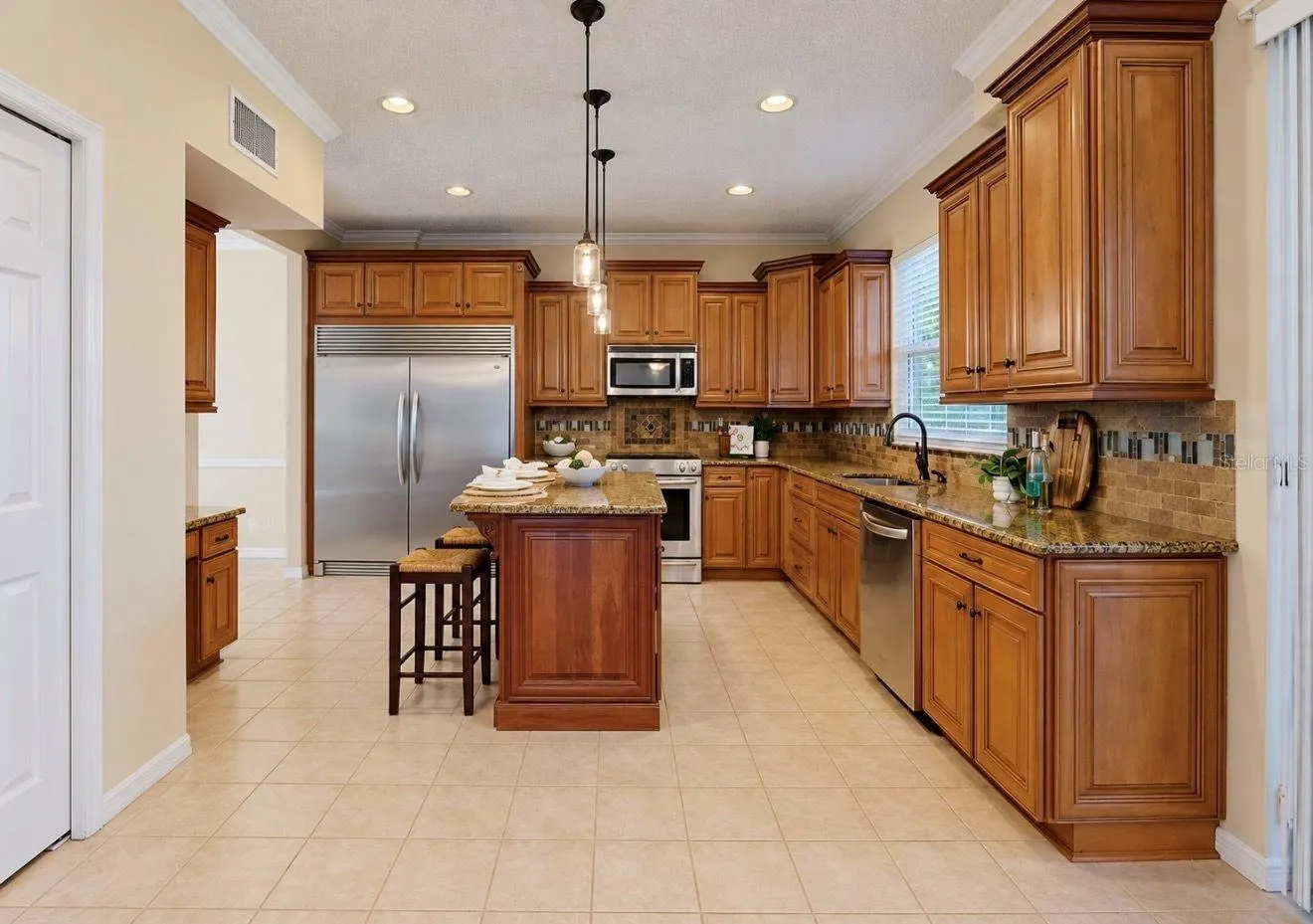 11214 LONGBROOKE DR