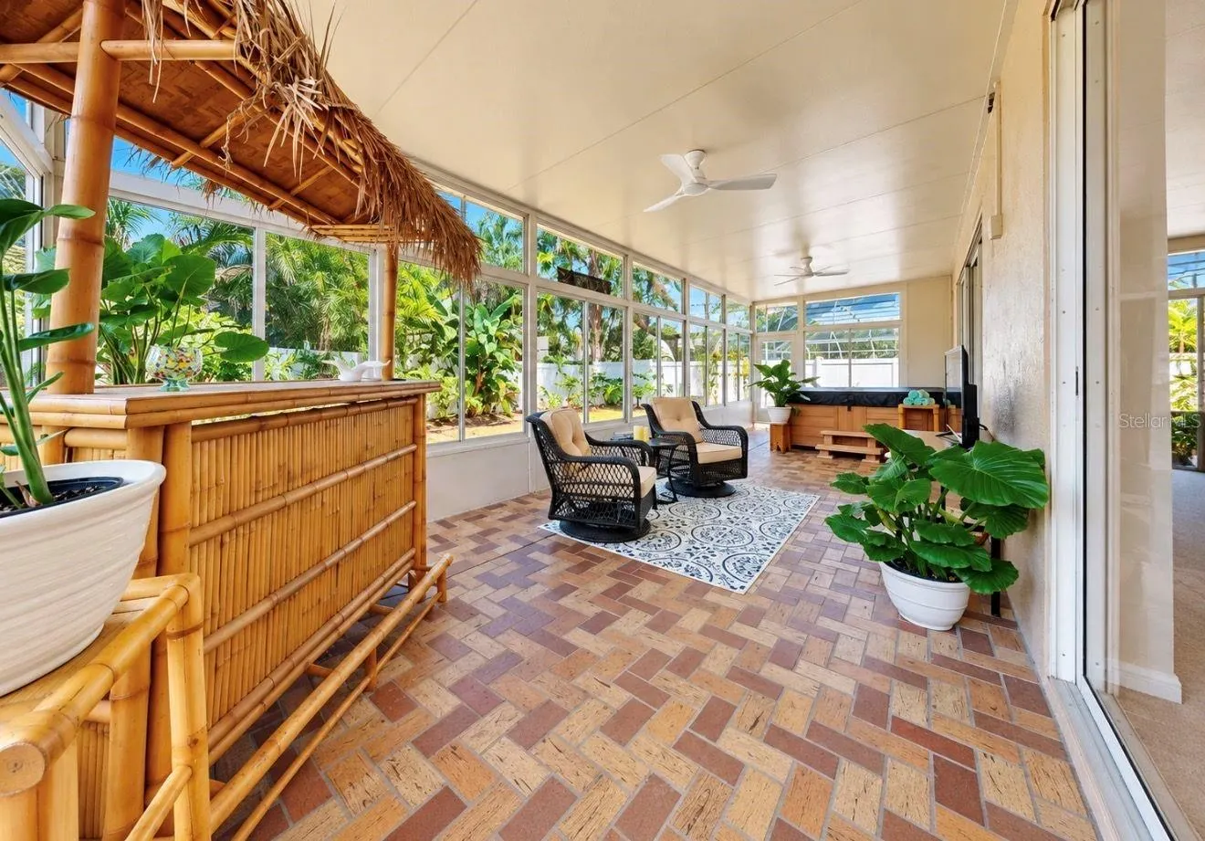 11214 LONGBROOKE DR
