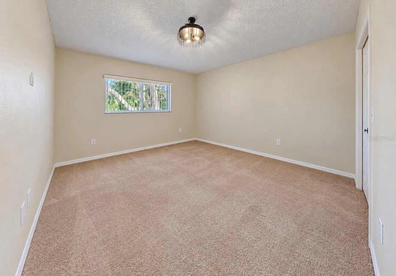 11214 LONGBROOKE DR