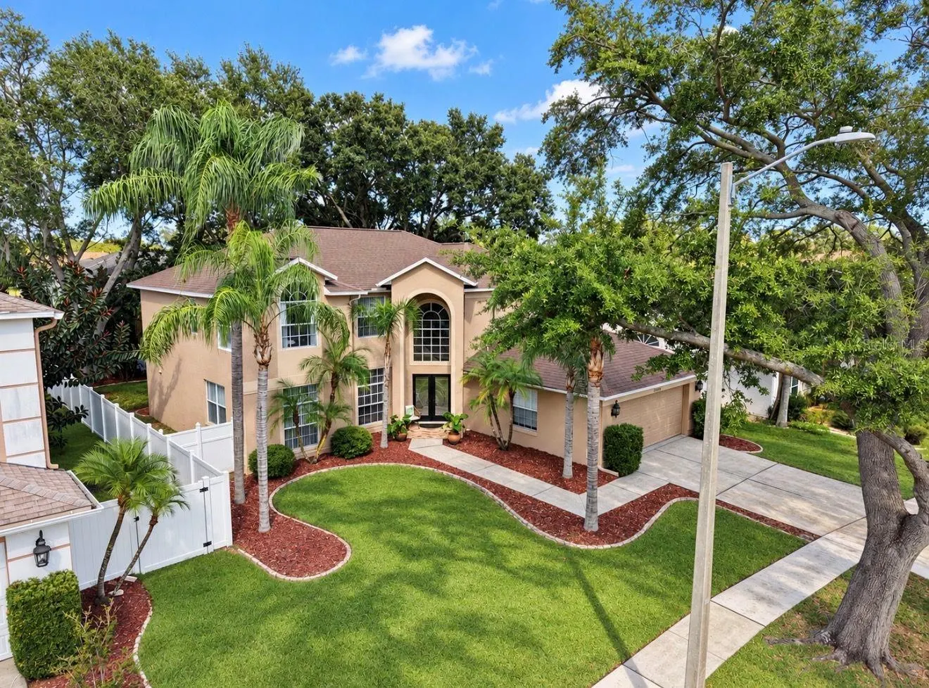 11214 LONGBROOKE DR