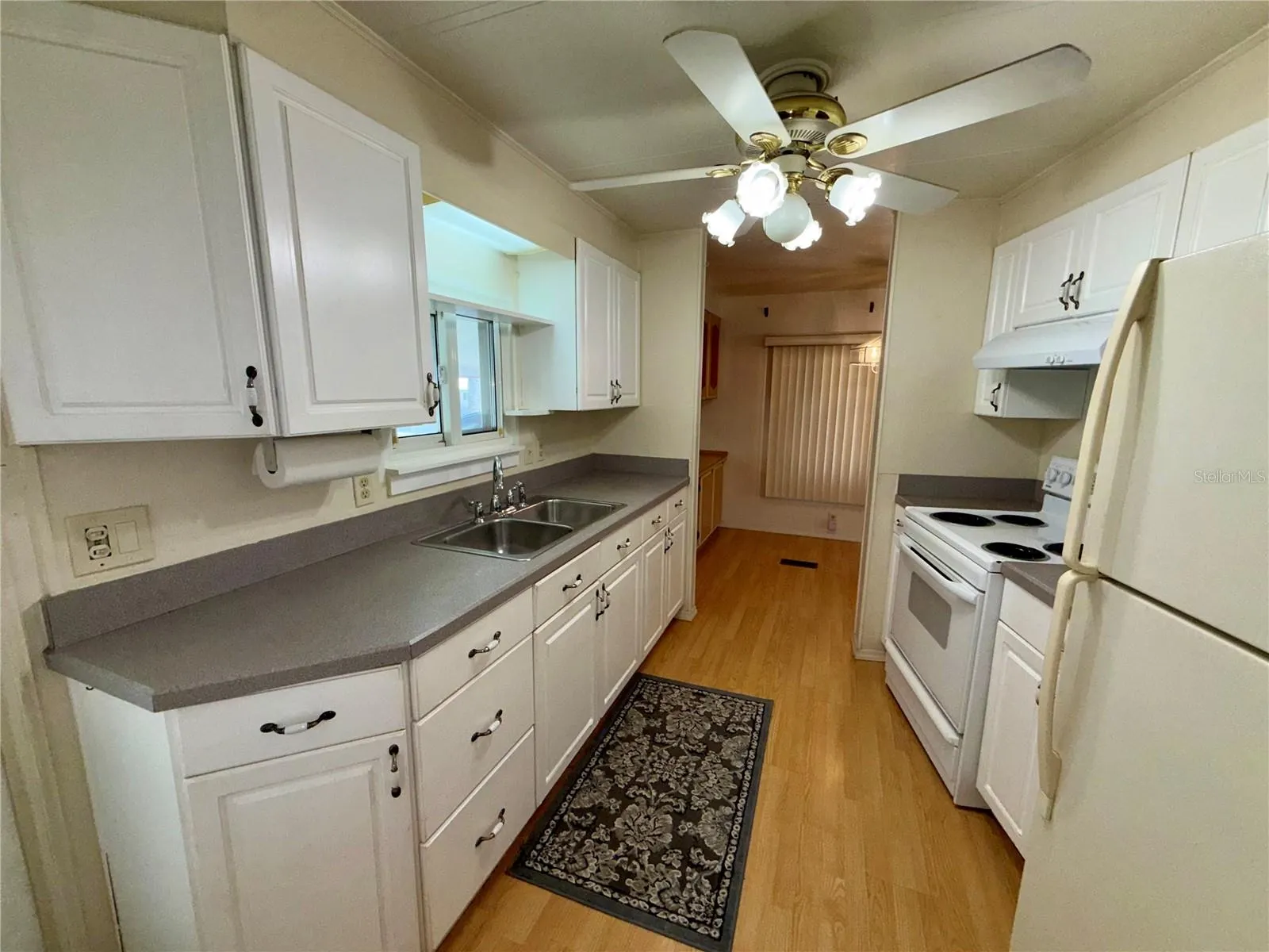 82208 F ST N #208 #208
