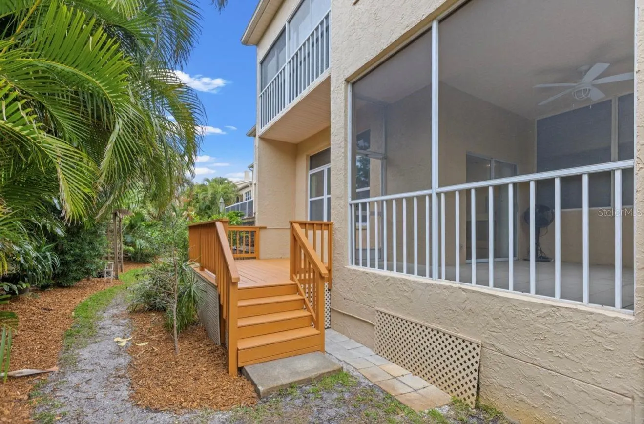 487 PINELLAS BAYWAY S #201 #201