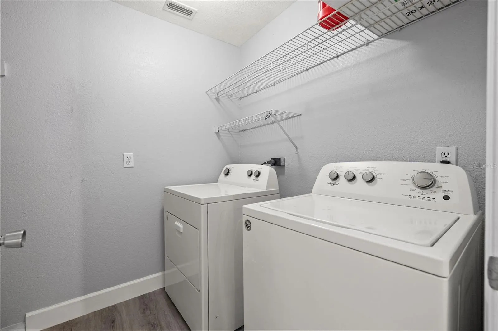 487 PINELLAS BAYWAY S #201 #201