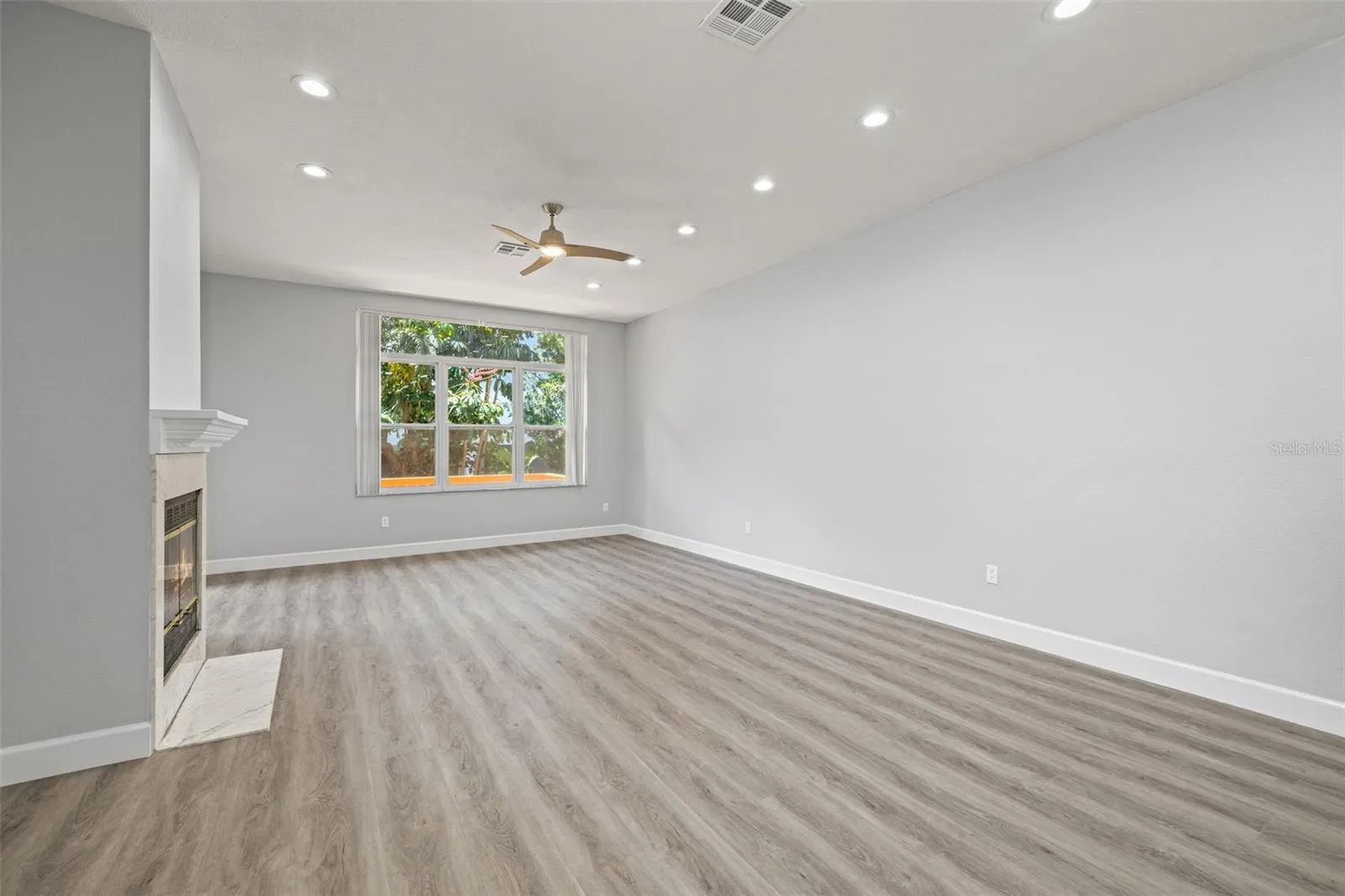 487 PINELLAS BAYWAY S #201 #201