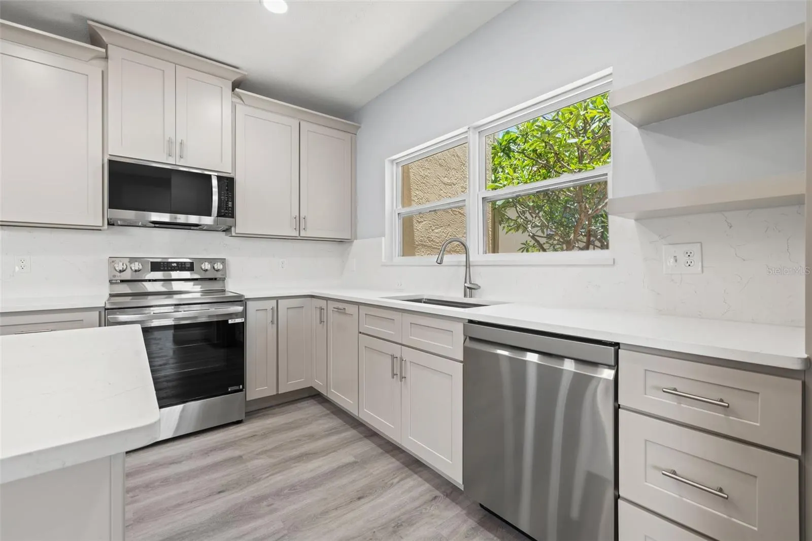 487 PINELLAS BAYWAY S #201 #201