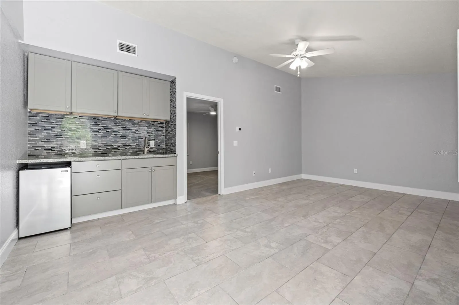 487 PINELLAS BAYWAY S #201 #201
