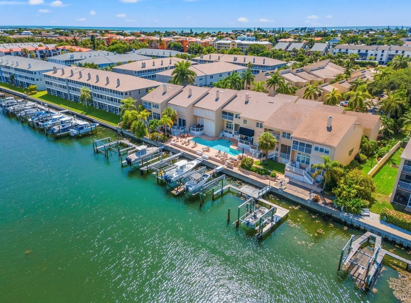 487 PINELLAS BAYWAY S #201 #201