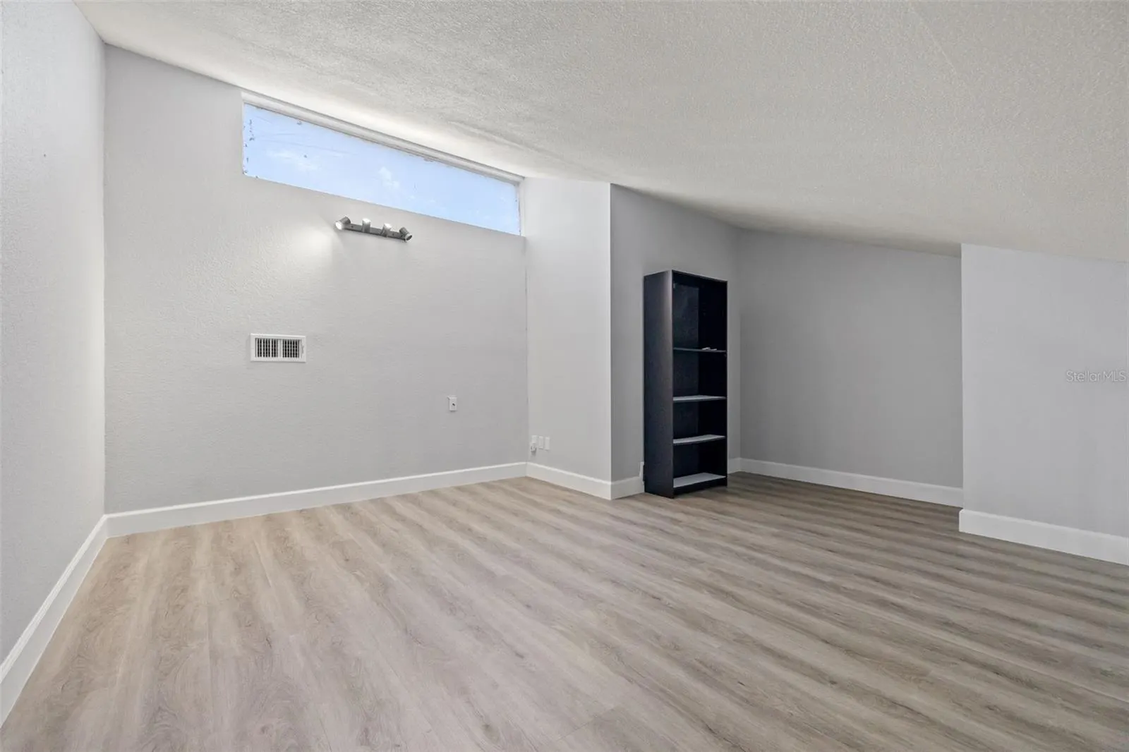 487 PINELLAS BAYWAY S #201 #201