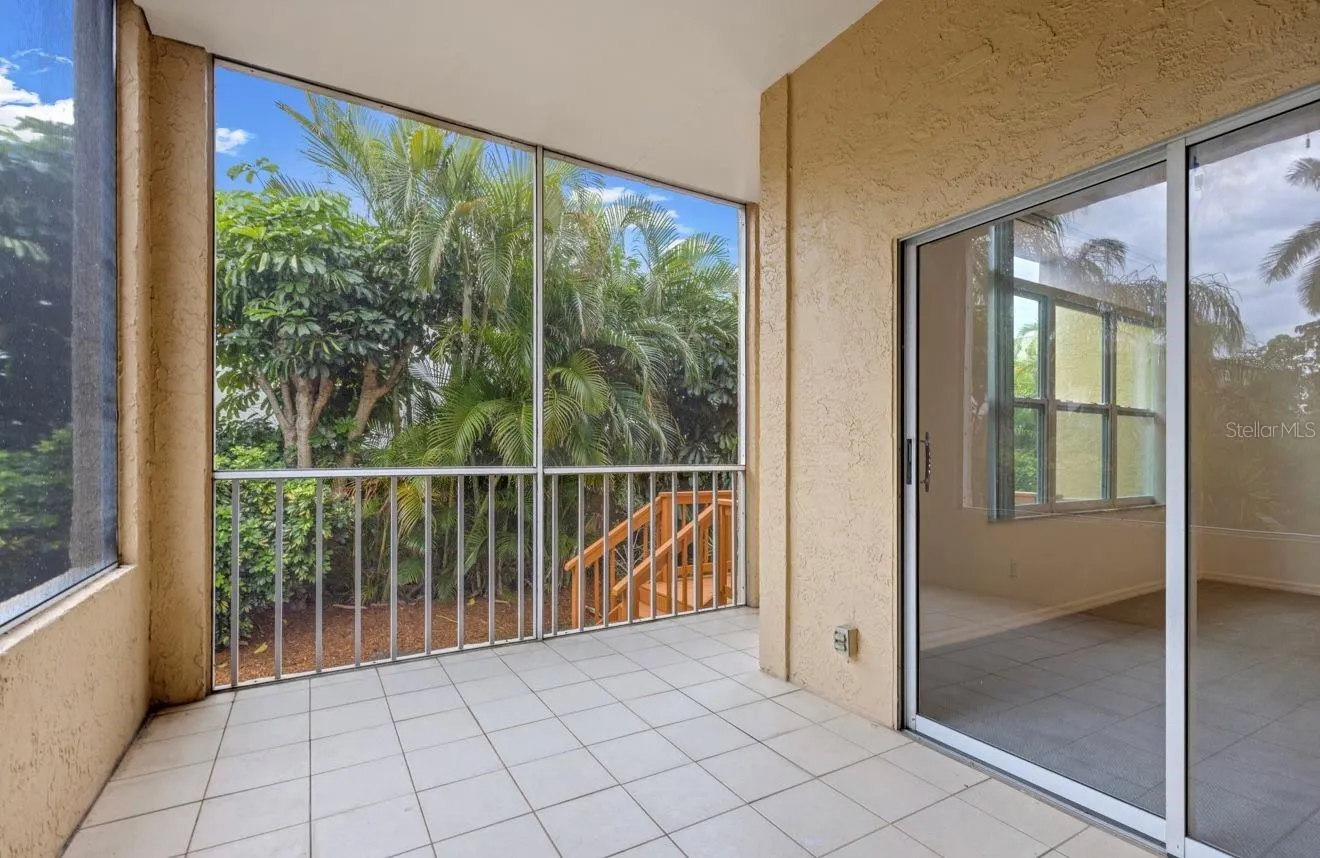 487 PINELLAS BAYWAY S #201 #201
