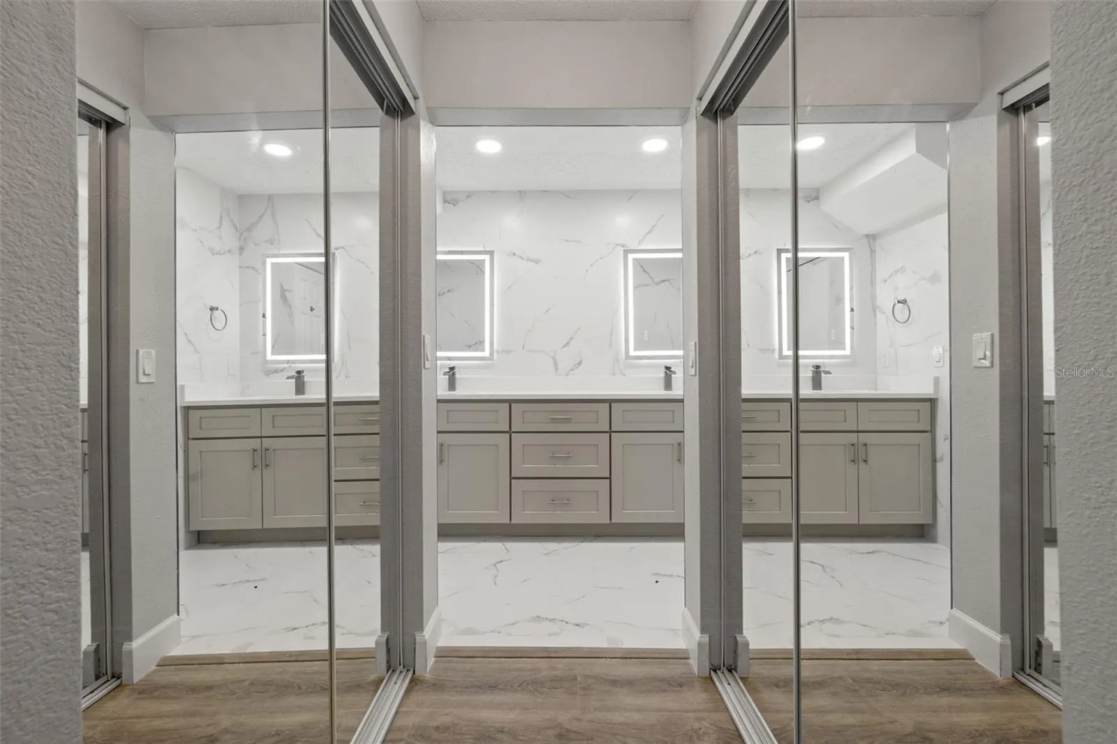 487 PINELLAS BAYWAY S #201 #201