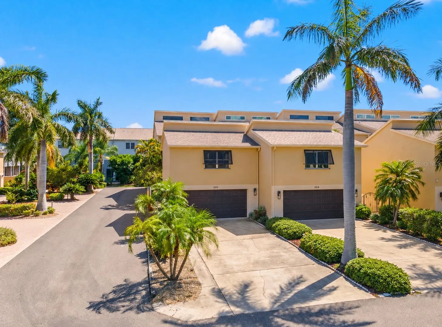 487 PINELLAS BAYWAY S #201 #201