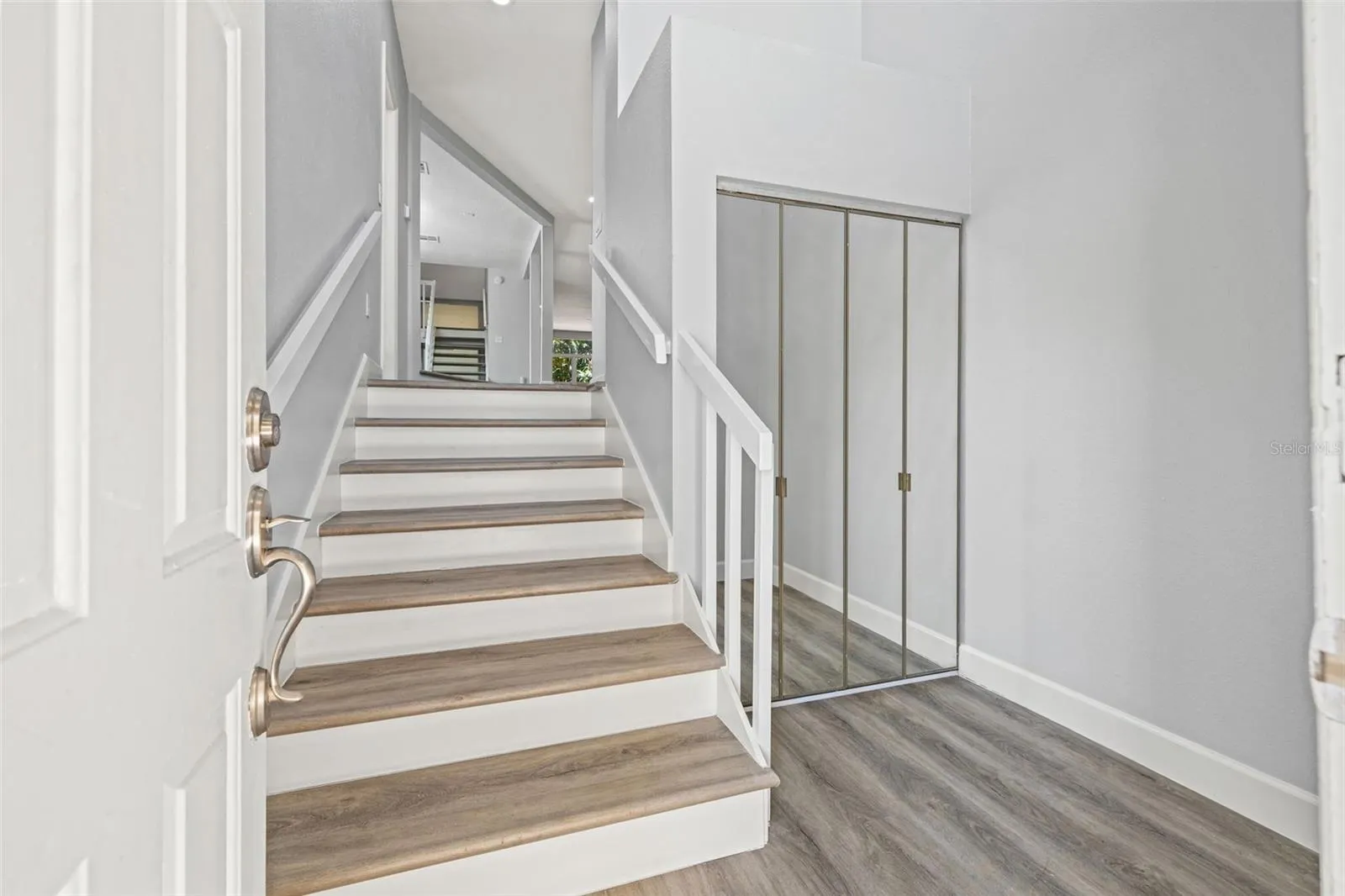 487 PINELLAS BAYWAY S #201 #201
