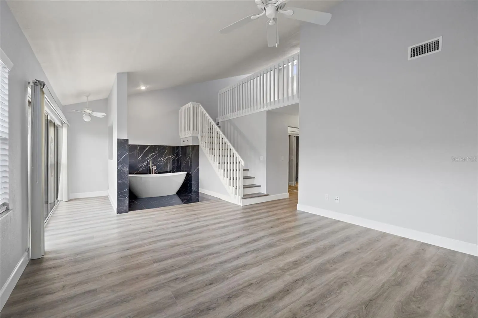 487 PINELLAS BAYWAY S #201 #201