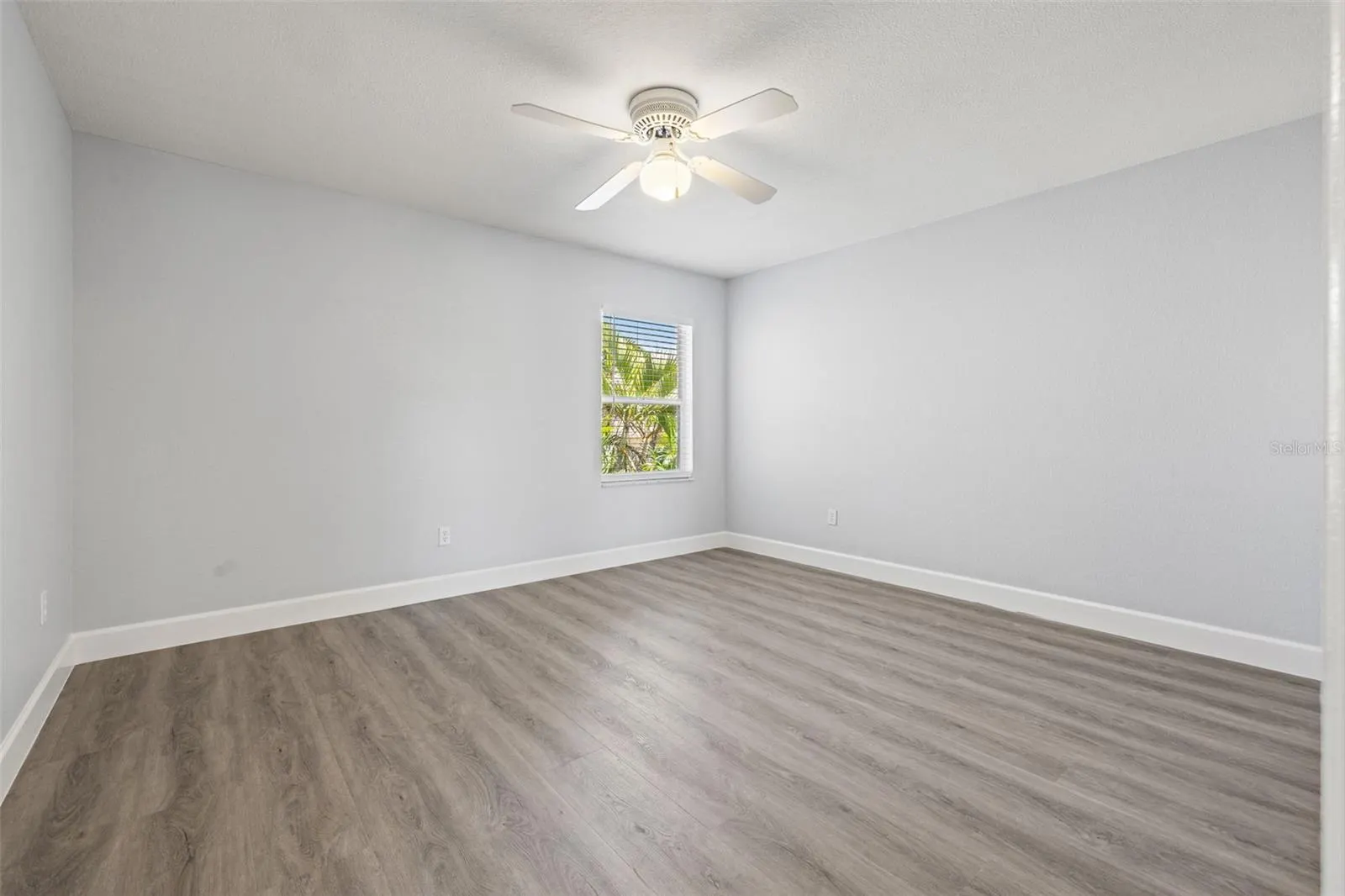 487 PINELLAS BAYWAY S #201 #201