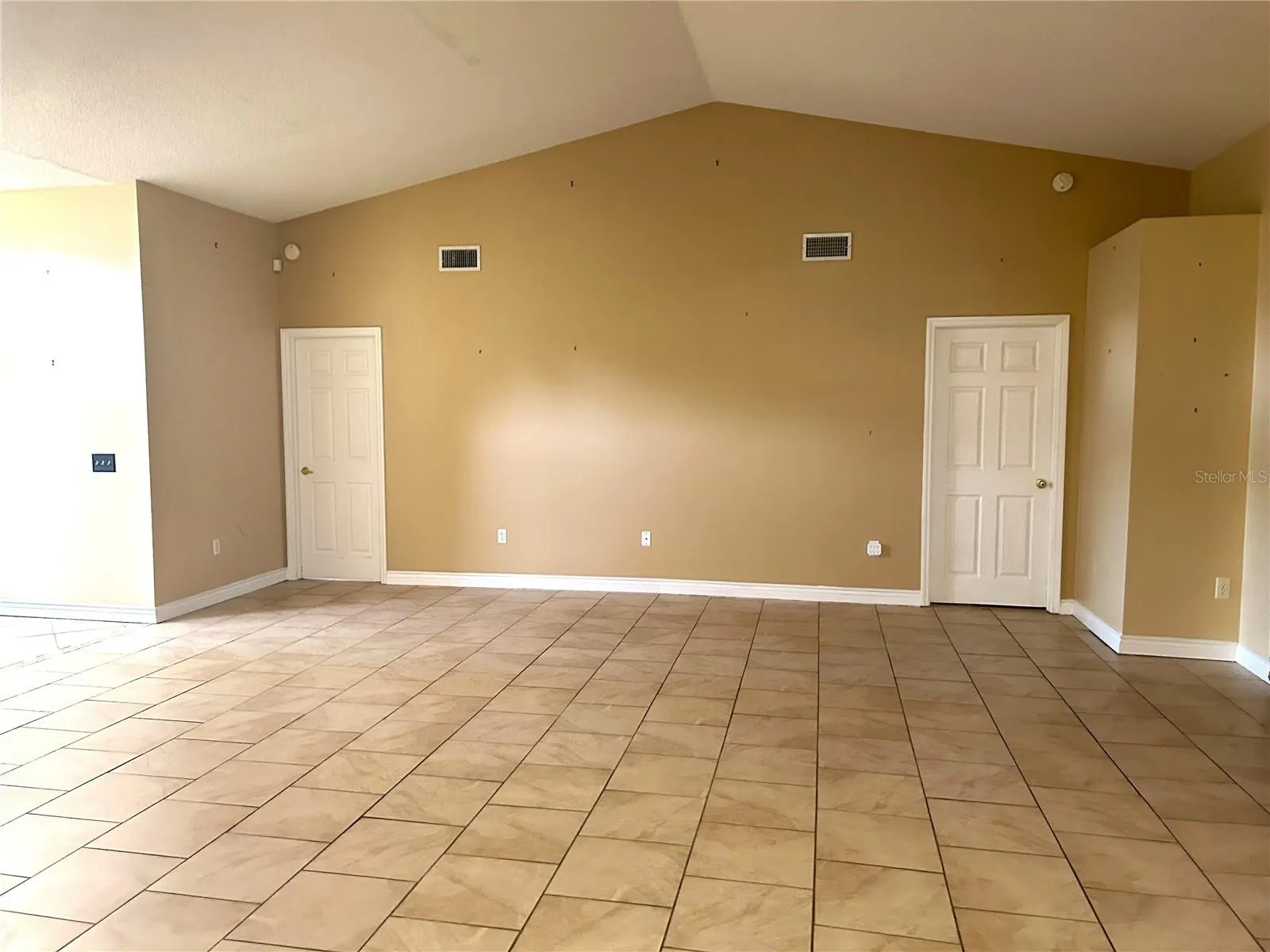 11137 BROOKLAWN DR