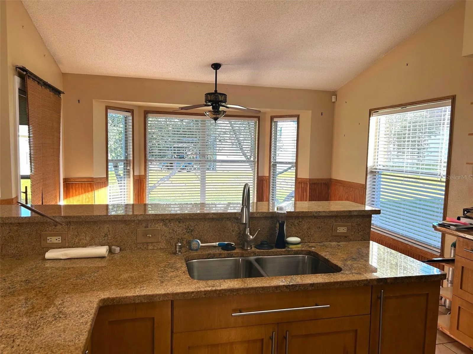 11137 BROOKLAWN DR