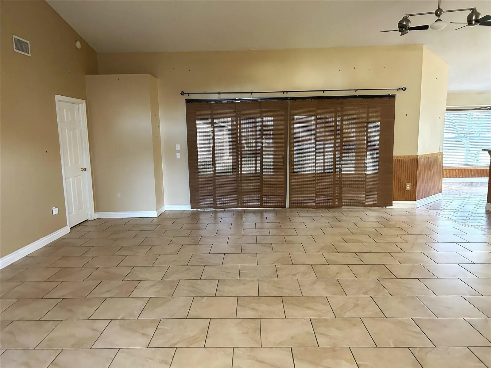 11137 BROOKLAWN DR
