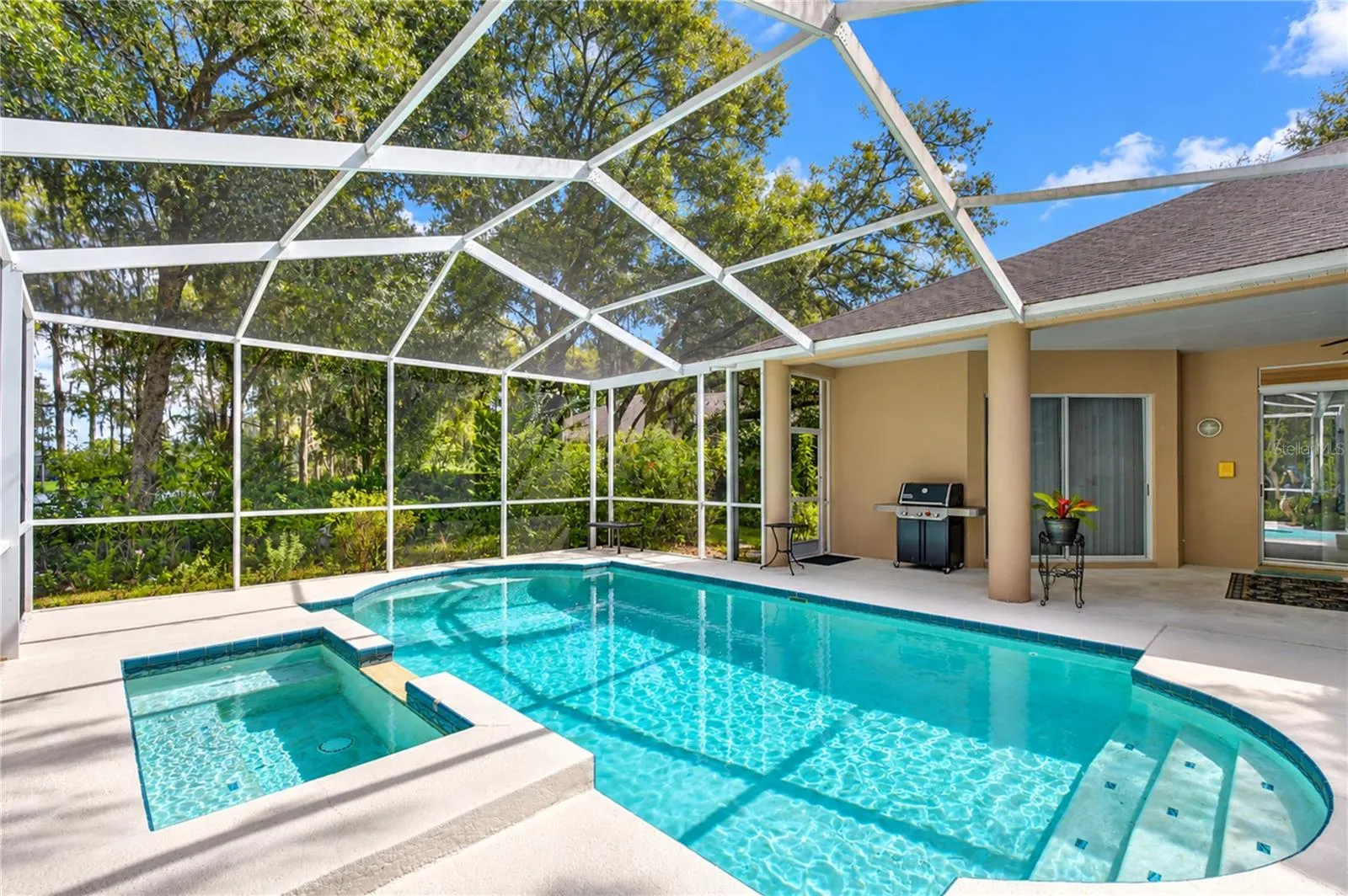 15306 HIDDEN ARBOR CT
