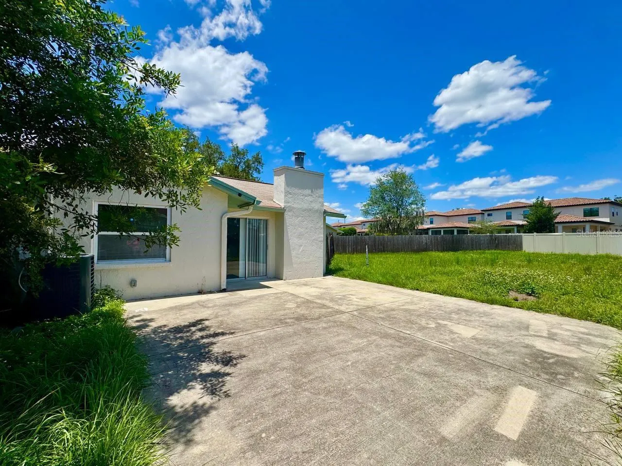 5102 LAWNTON CT