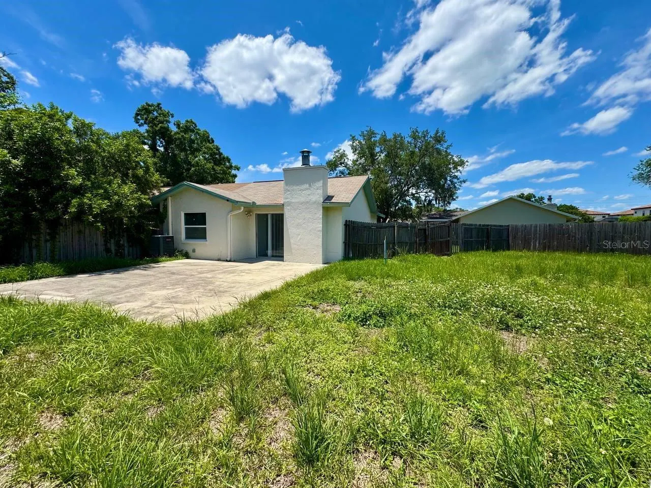 5102 LAWNTON CT