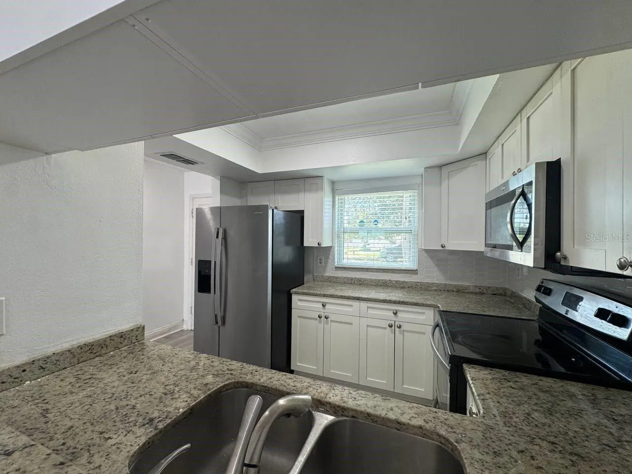 5102 LAWNTON CT