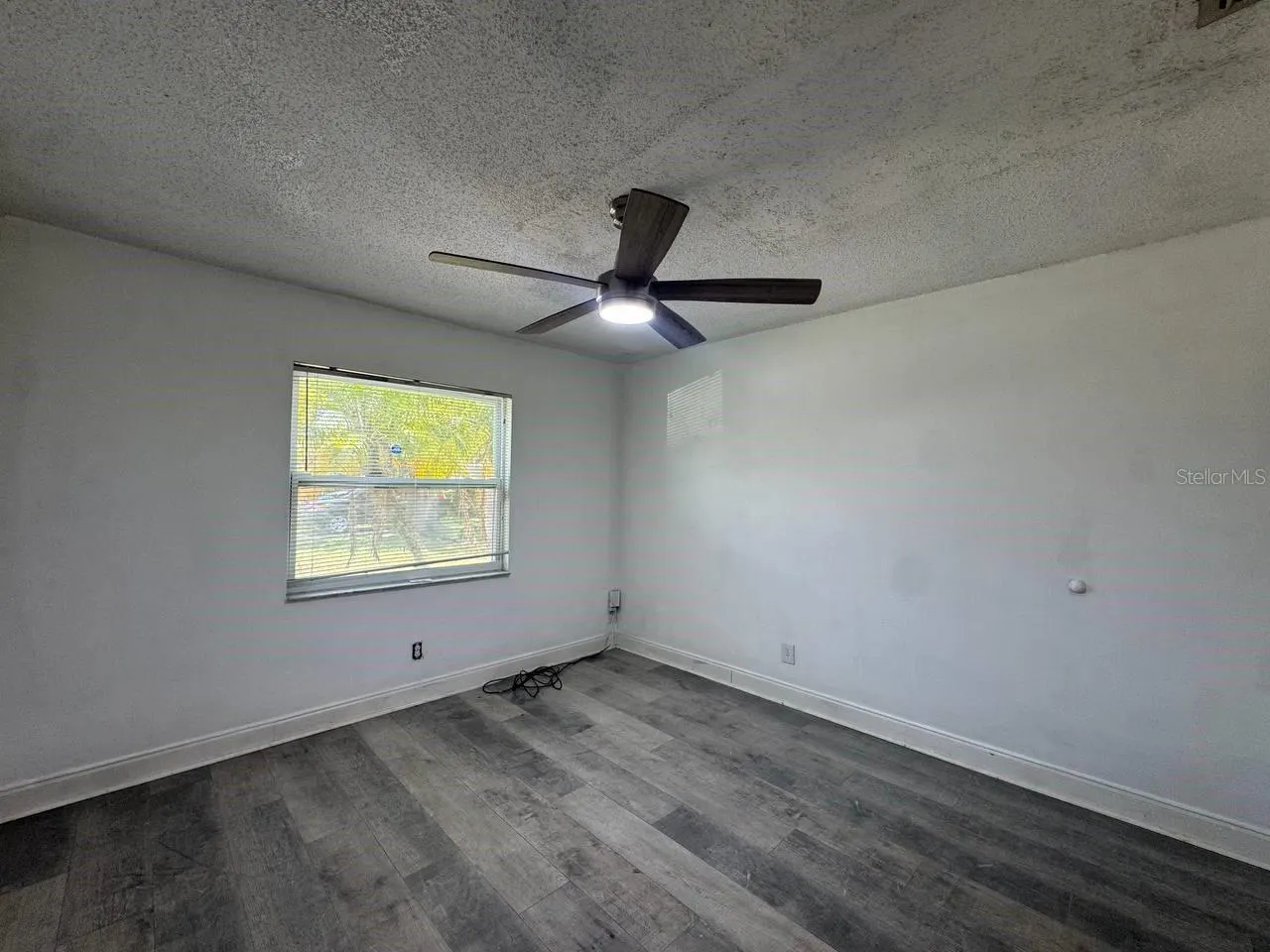 5102 LAWNTON CT