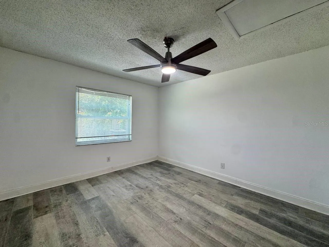 5102 LAWNTON CT