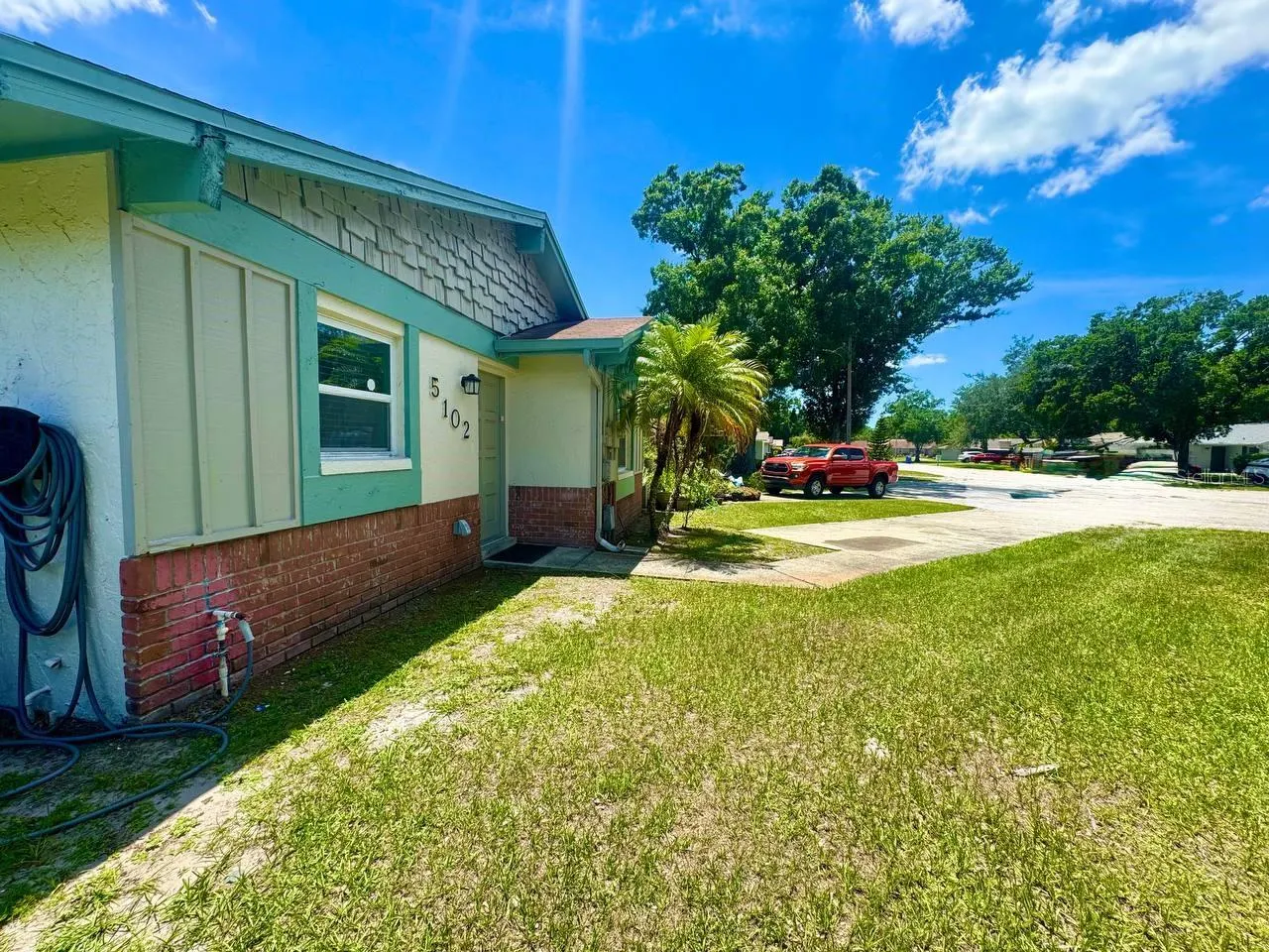5102 LAWNTON CT